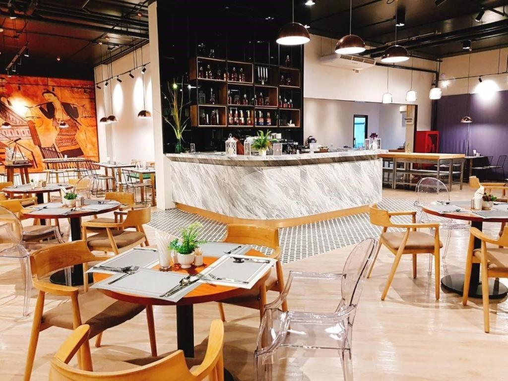 Surestay By Best Western Iconic Suvarnabhumi Bang Bo Εξωτερικό φωτογραφία
