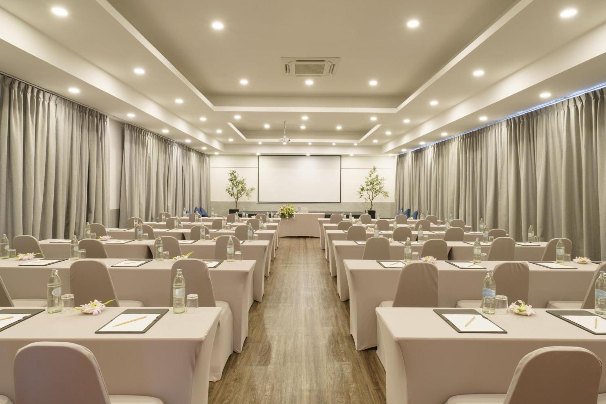 Surestay By Best Western Iconic Suvarnabhumi Bang Bo Εξωτερικό φωτογραφία