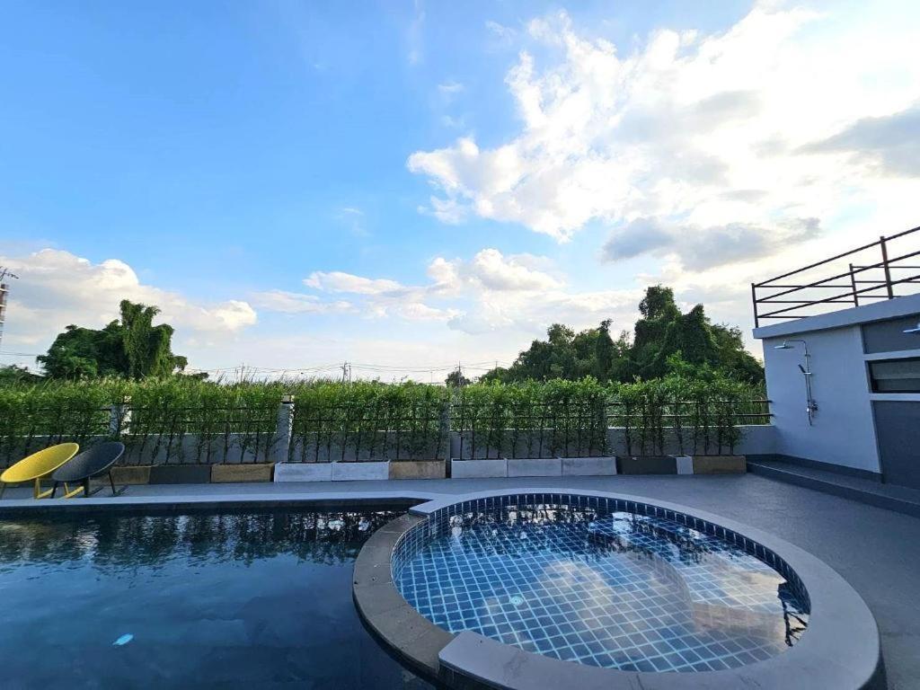 Surestay By Best Western Iconic Suvarnabhumi Bang Bo Εξωτερικό φωτογραφία